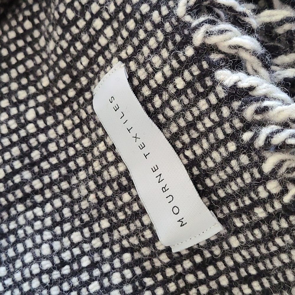 Wool Tweed Emphasize Throw - Picture 3 of 3
